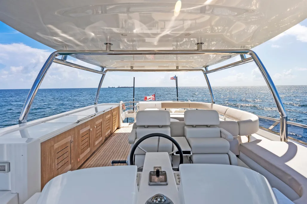 Yacht Photo 50